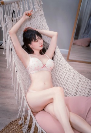 Sally Dorasnow Photo #237