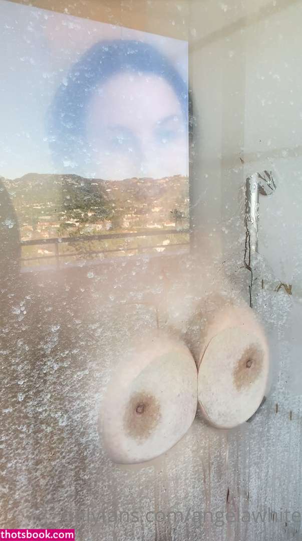 Angela White Photo #73