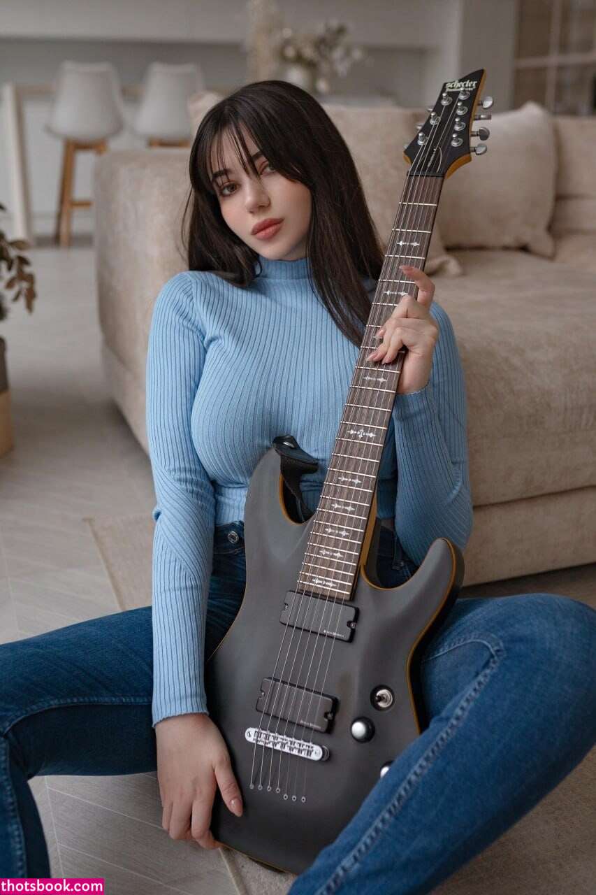 Alina Becker Photo #1099