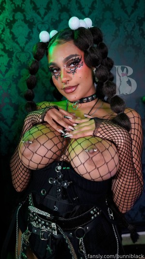 Bunni Black Photo #545