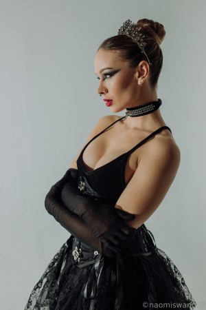 Naomi Swann Photo #108