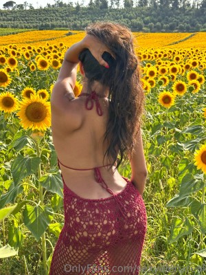 elenamarsofficial Photo #55