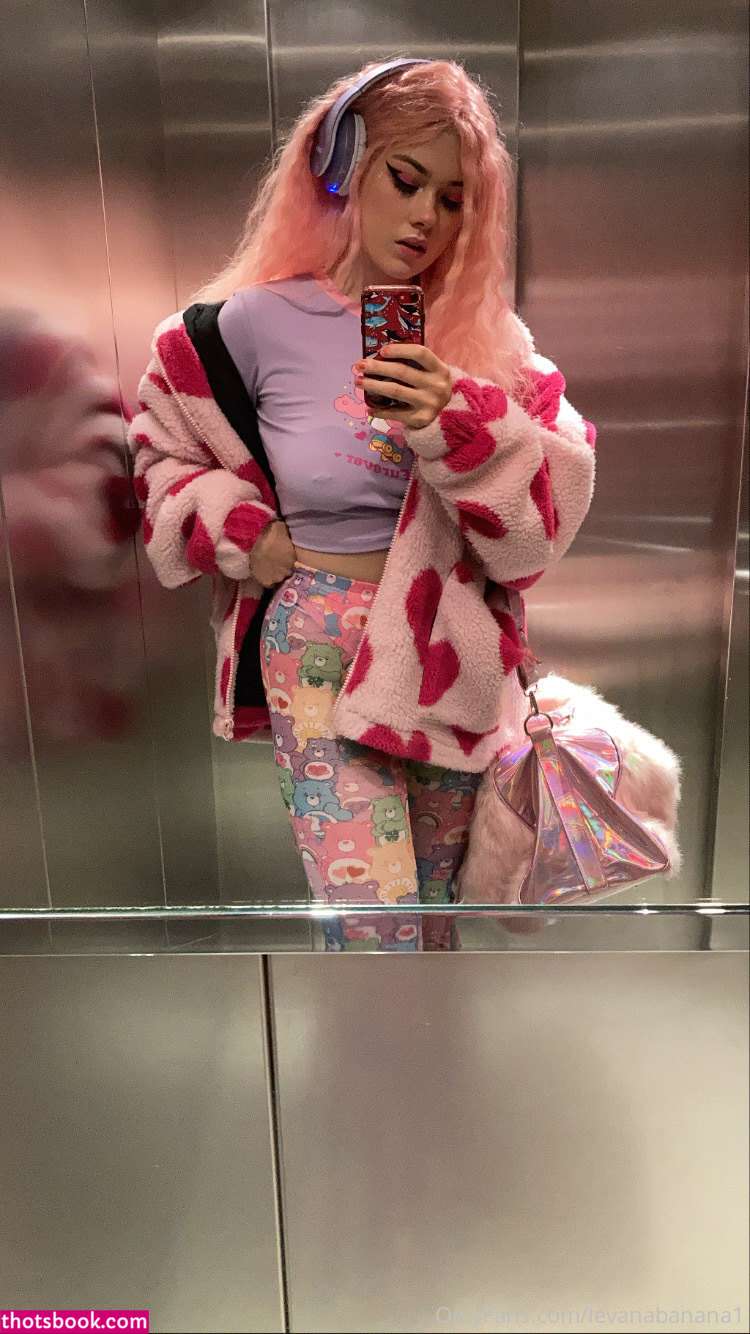 Levana Banana Photo #20