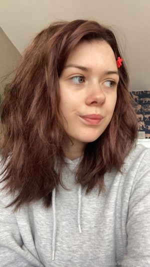 Levana Banana Photo #18