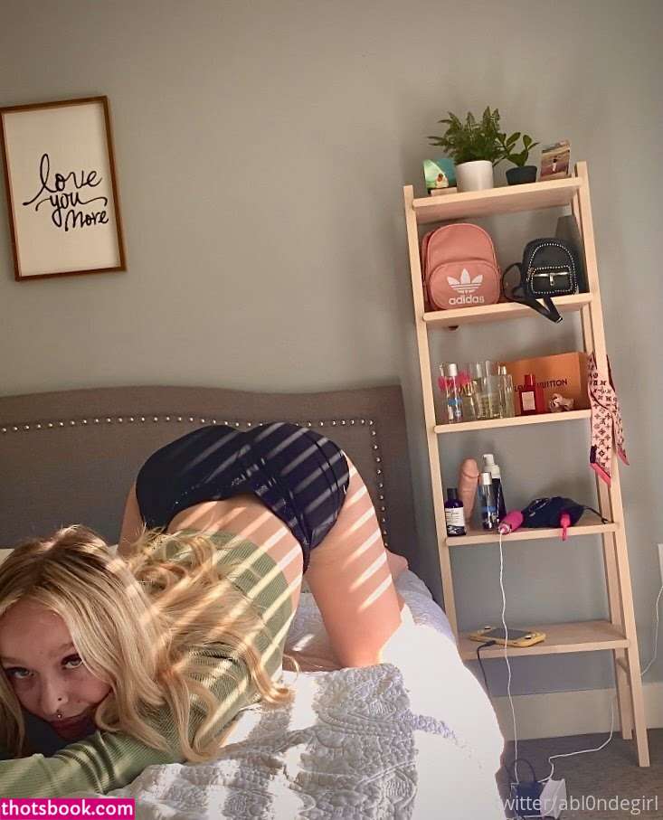 Abl0ndegirl Photo #158