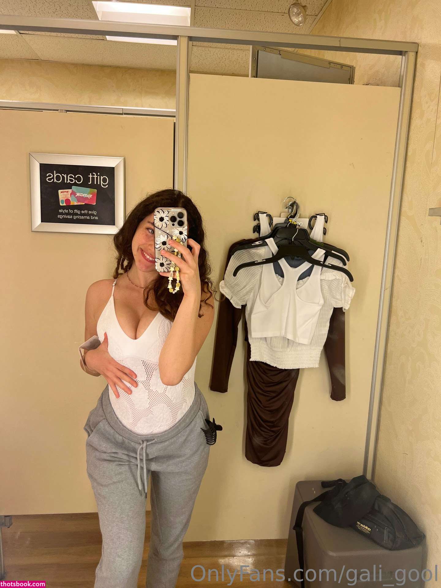 Gali Gool Photo #147