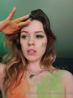 Levana Banana Photo #123