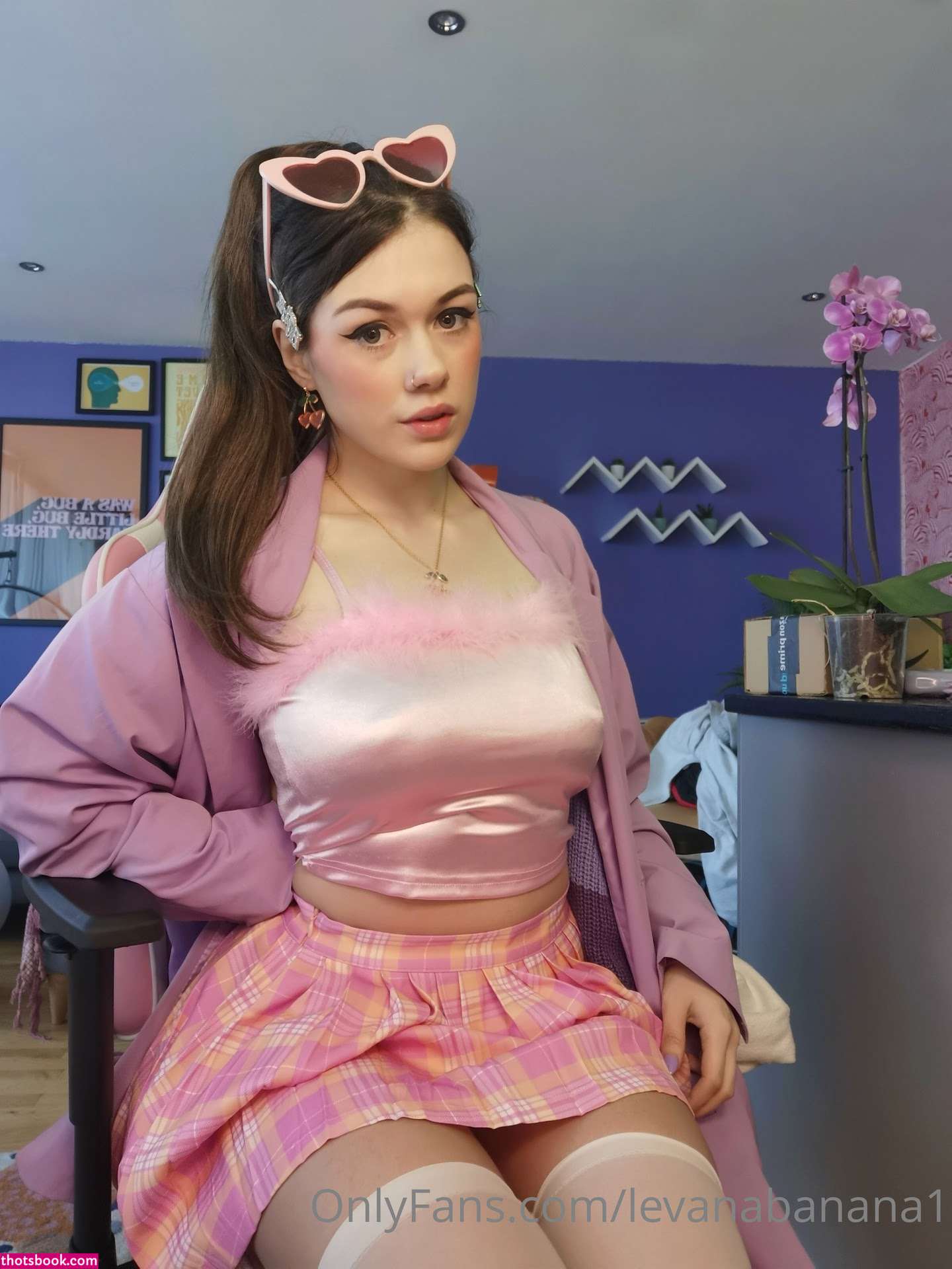 Levana Banana Photo #132