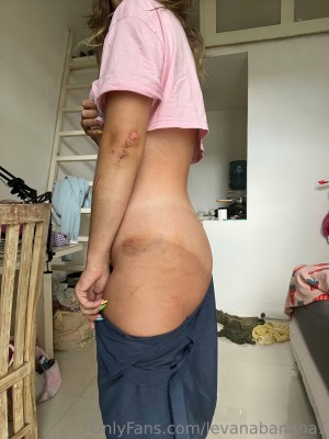 Levana Banana Photo #151