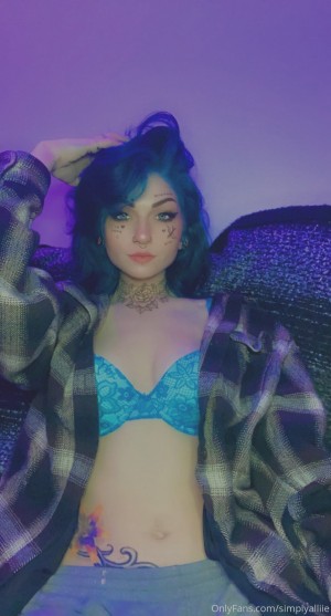 simplyalliie Photo #25