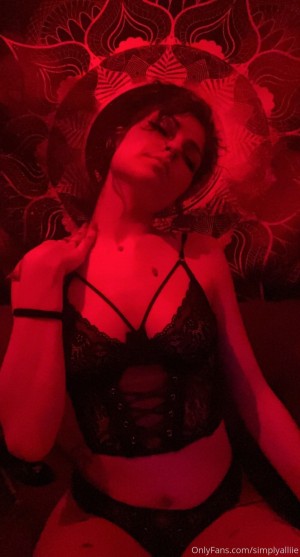 simplyalliie Photo #40