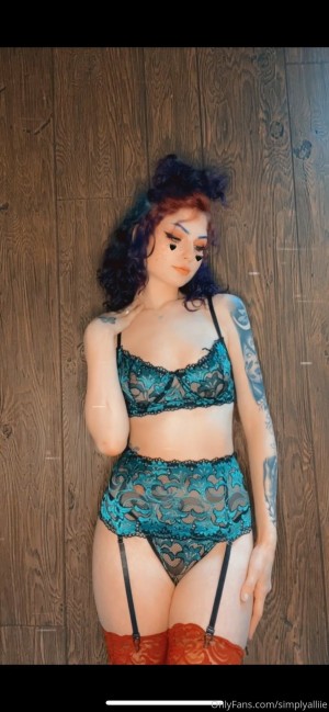 simplyalliie Photo #74