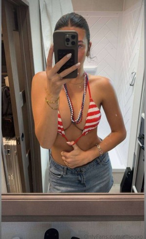 Ellie Vandeel Photo #28