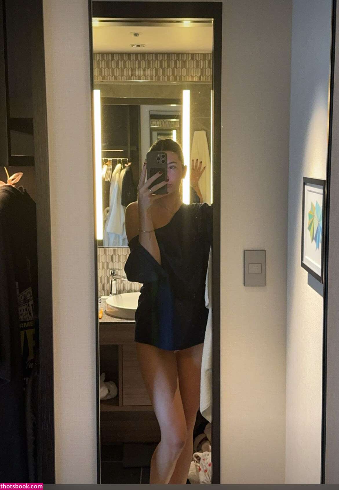 Ellie Vandeel Photo #40