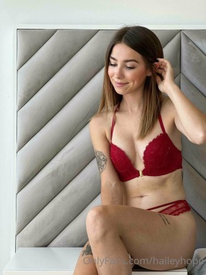 Hailey Hope Photo #15