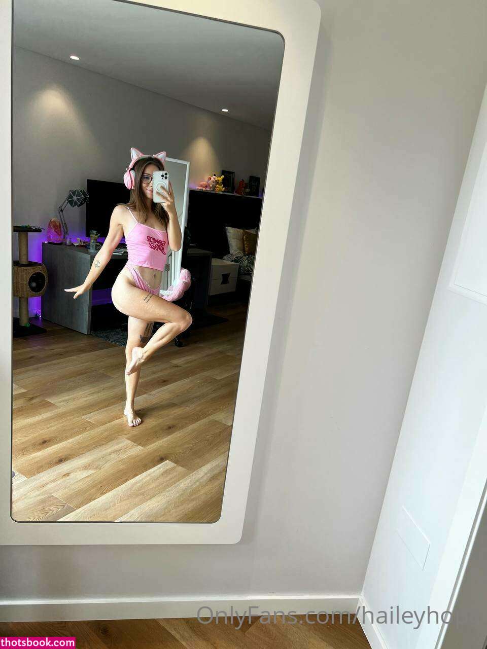 Hailey Hope Photo #30