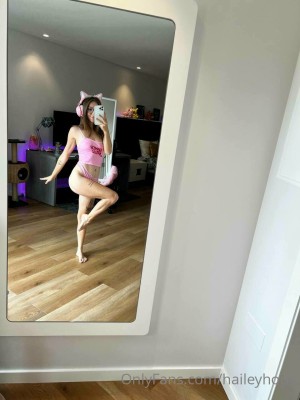 Hailey Hope Photo #30