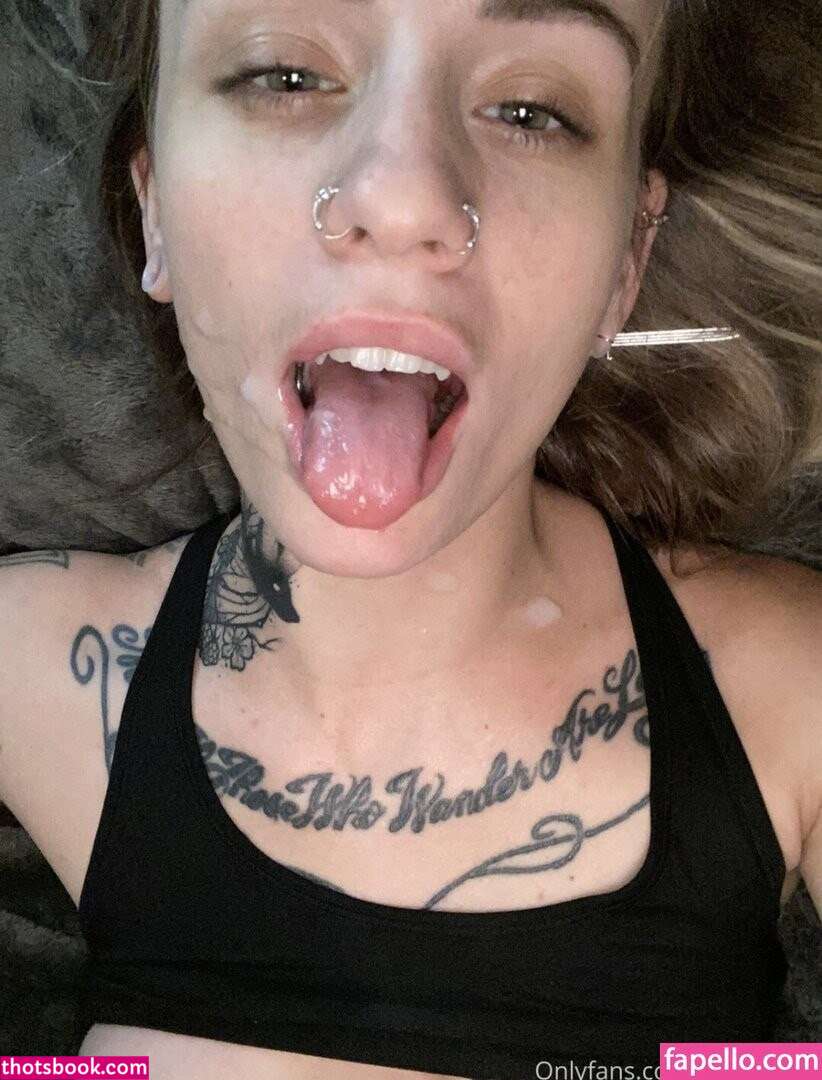 Darnit Domi Photo #2