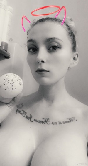 Veronica Marzzz Photo #7