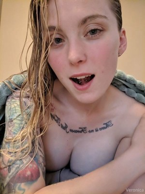 Veronica Marzzz Photo #9
