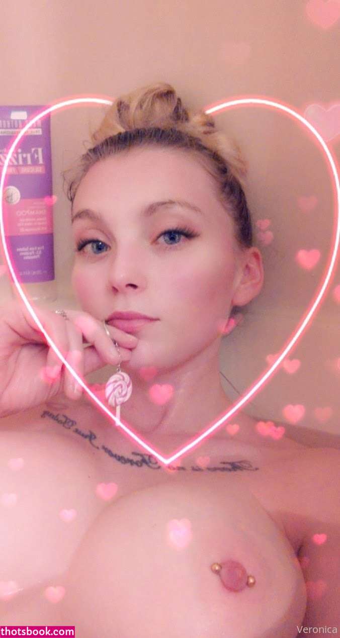 Veronica Marzzz Photo #13