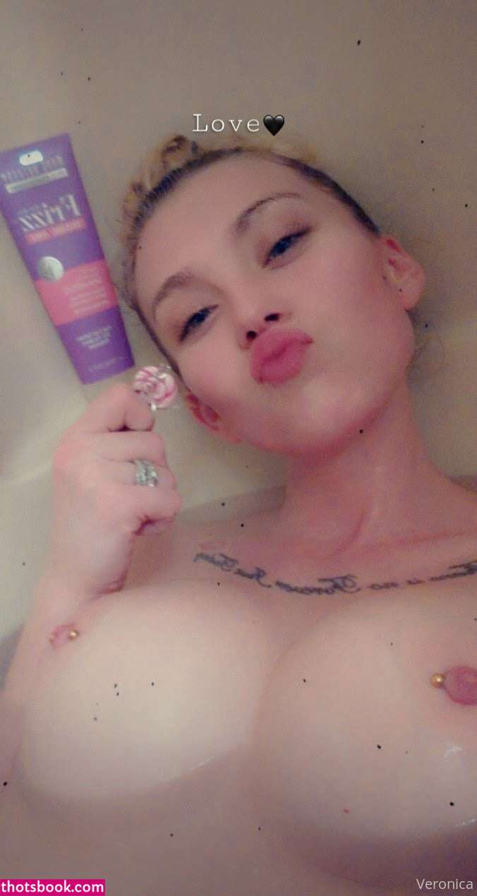 Veronica Marzzz Photo #20