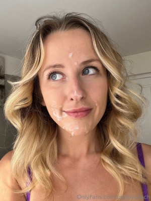 Strawberrykittenn Post #1