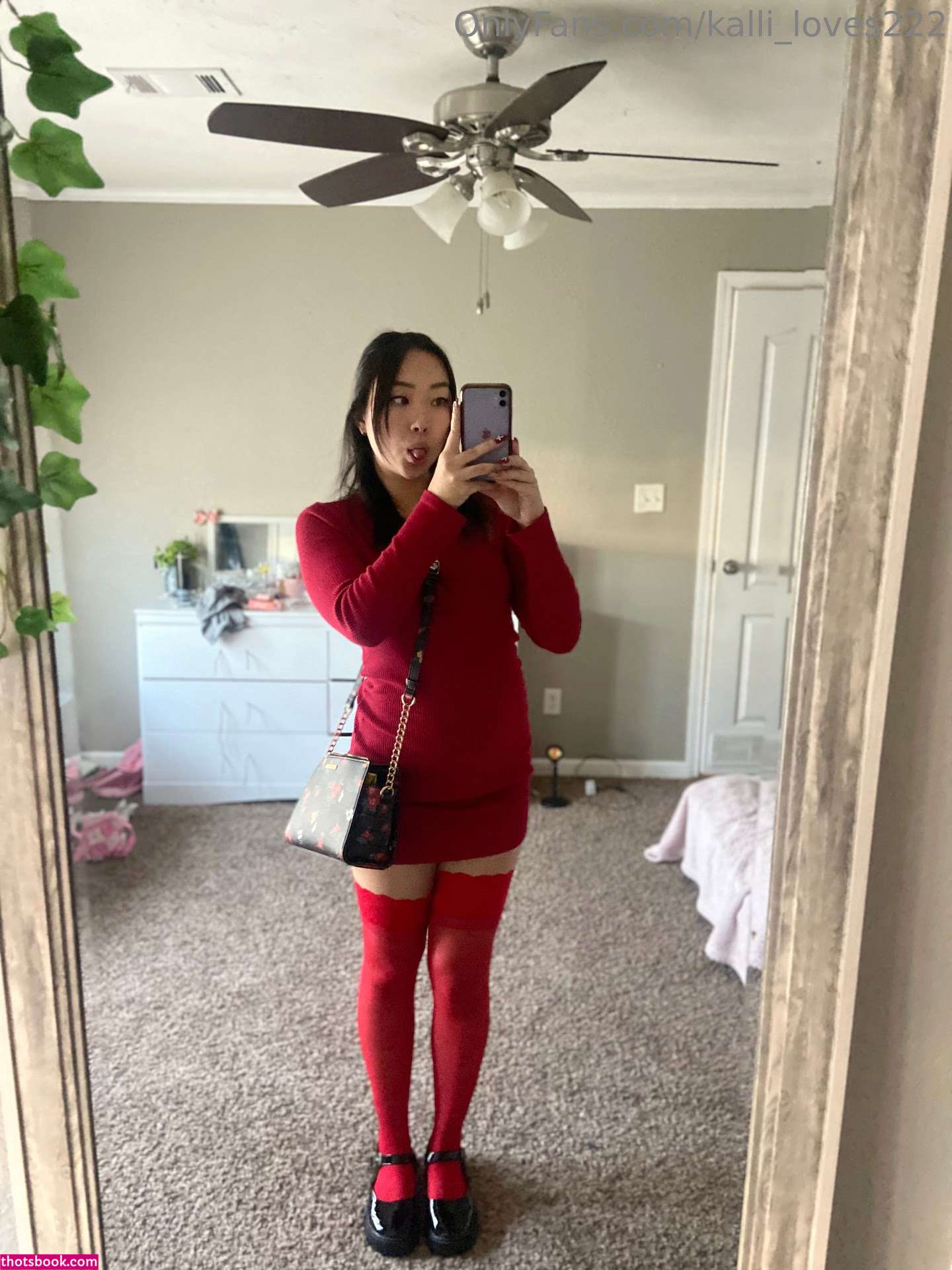 waifupeanut Photo #8