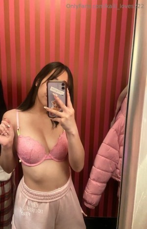 waifupeanut Photo #9