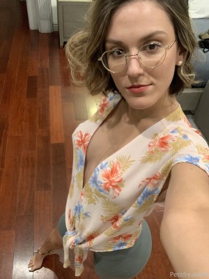 Petitfreak69b Photo #418