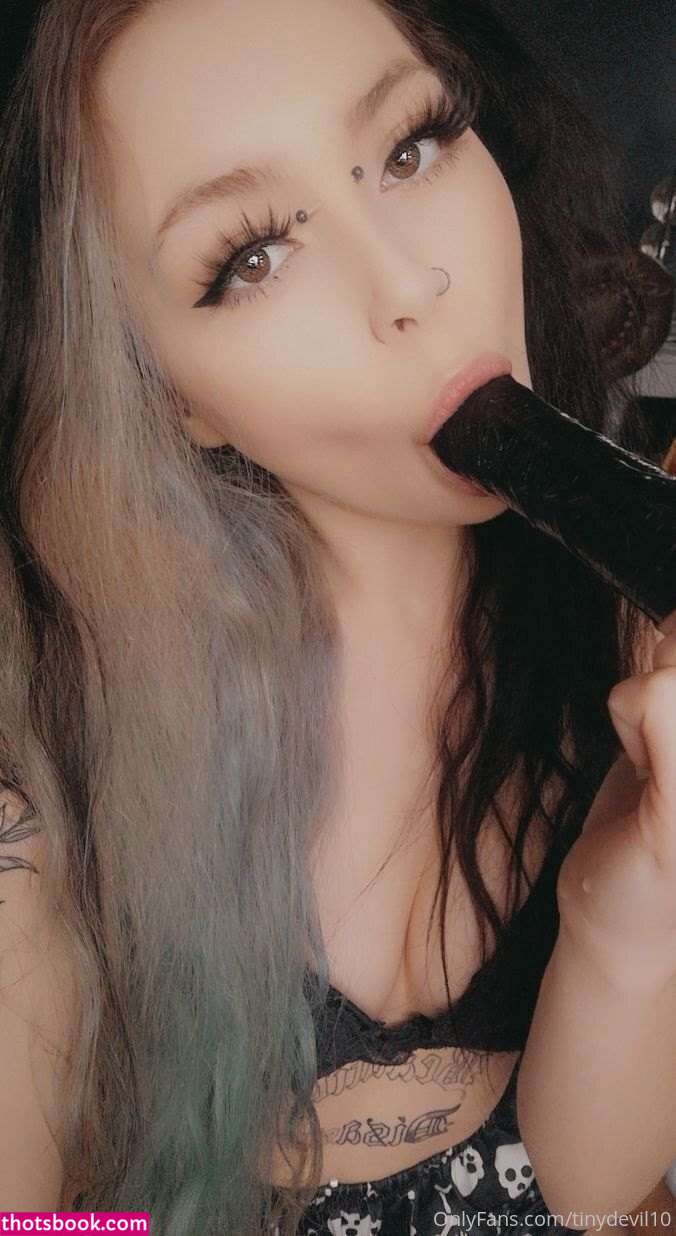 Tinydevil10 Photo #9