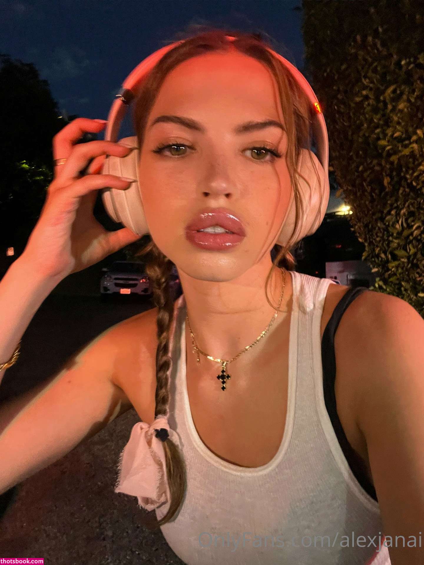 Alex Janai Photo #175