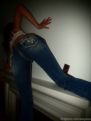 Alex Janai Photo #204