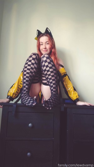 Lewdvamp Photo #12