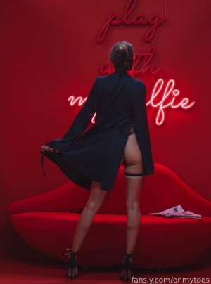 Minnie Bikini Photo #32