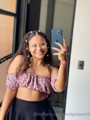 Emilyssworld Photo #21