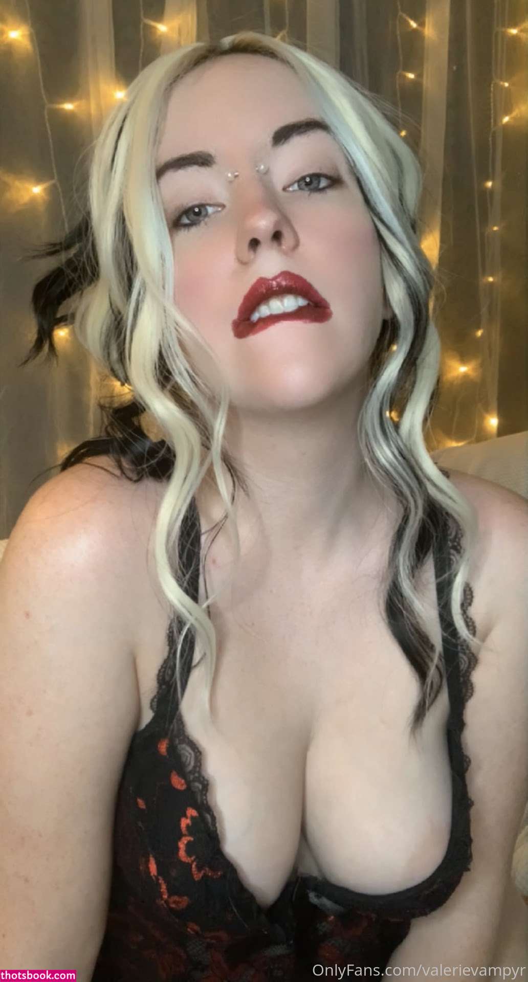 Valerie Vampyr Photo #166