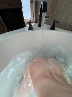 Grace Charis Photo #1071