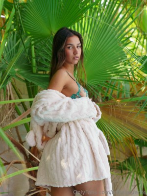 Mikaela Lafuente Photo #1494