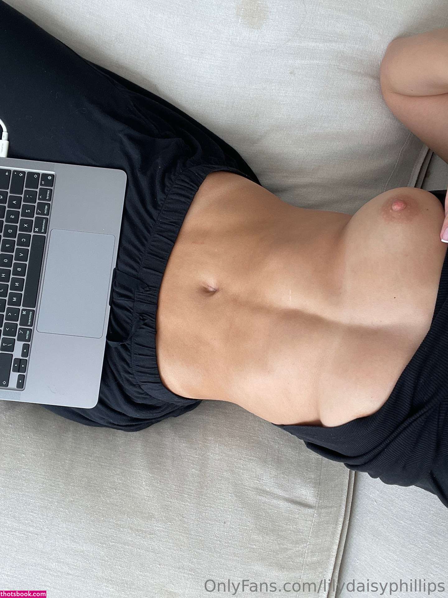 Lillian Phillips Photo #334