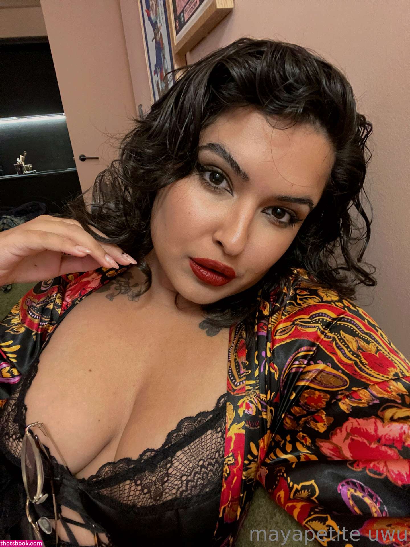 Maya Petite Photo #30