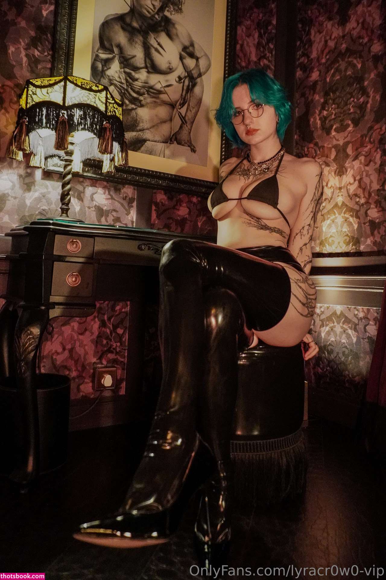 Lyra Crow Photo #903