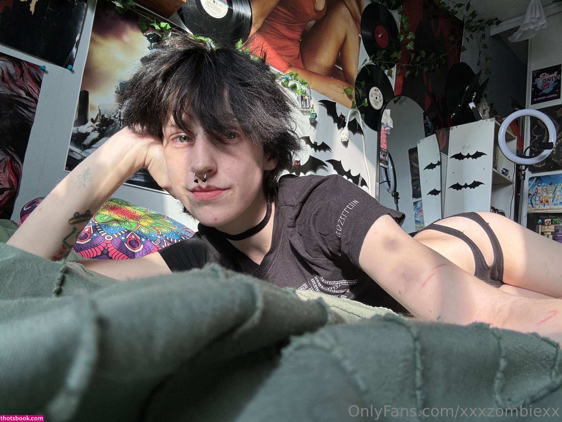 Xxxzombiezx Photo #236