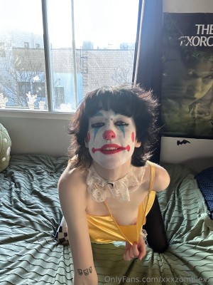 Xxxzombiezx Photo #367