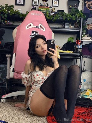 Butterywaterboi Photo #246