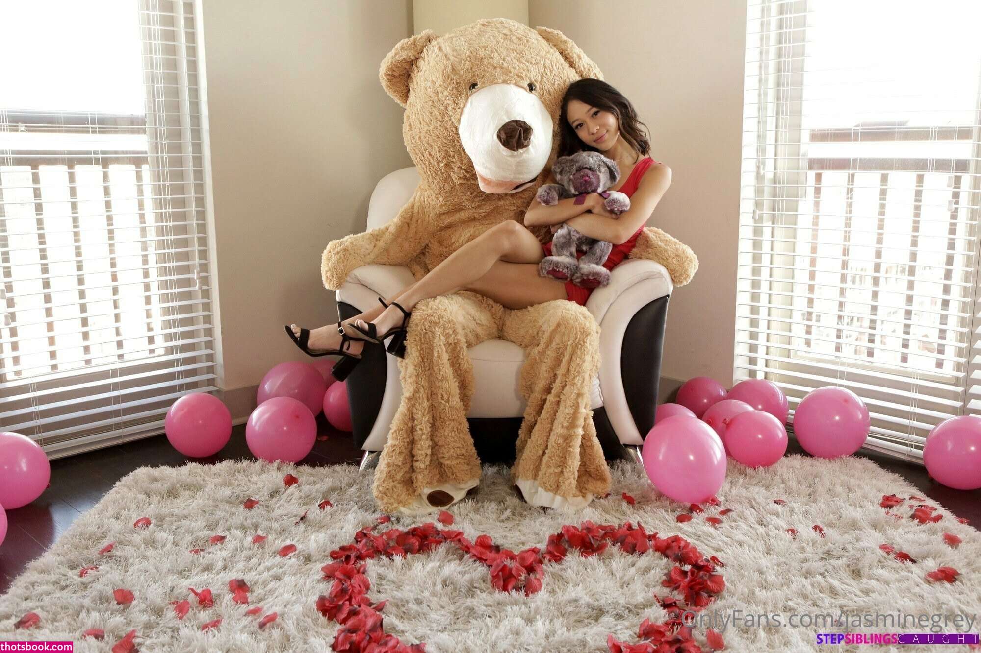 Jasmine Grey Photo #133