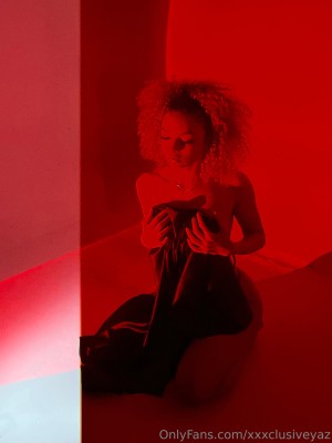 xxxclusiveyaz Photo #16