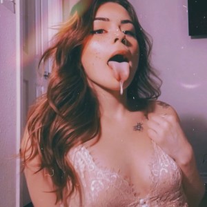 Aliice Apple Photo #2