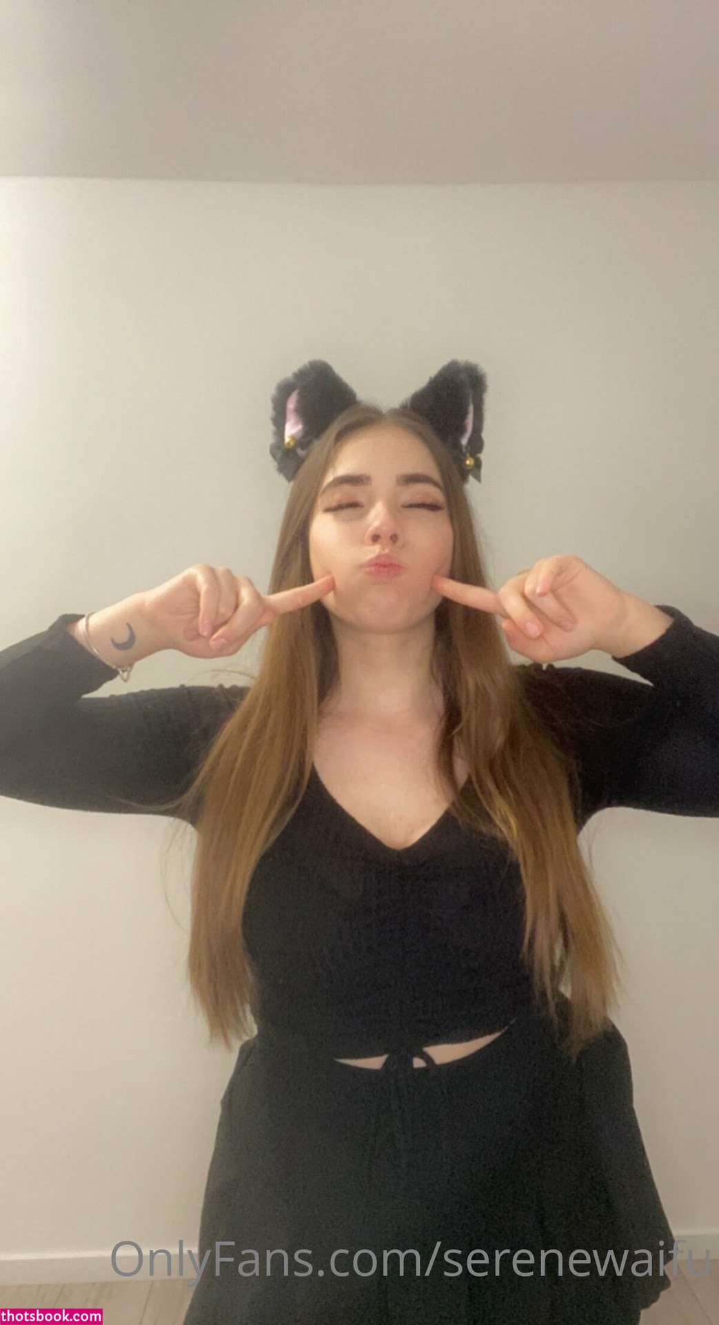 Serenewaifu Photo #140