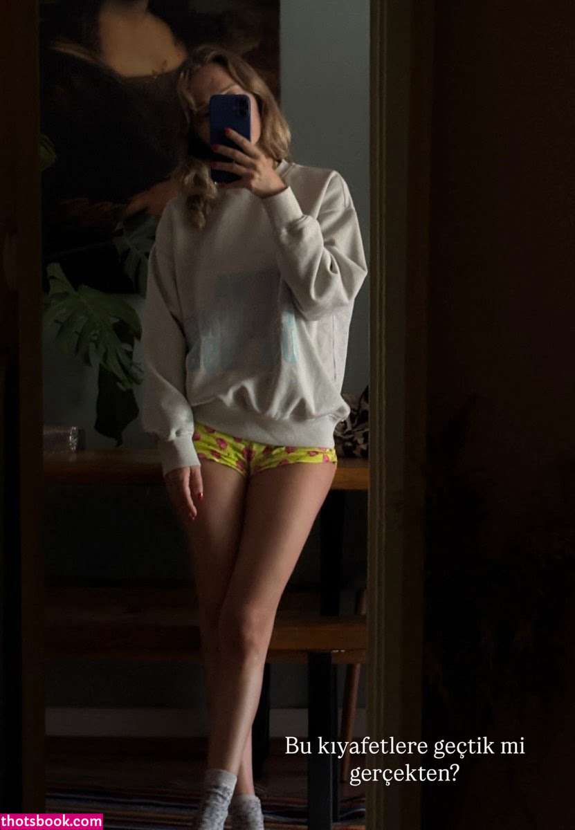 Ecem Karavus Photo #28